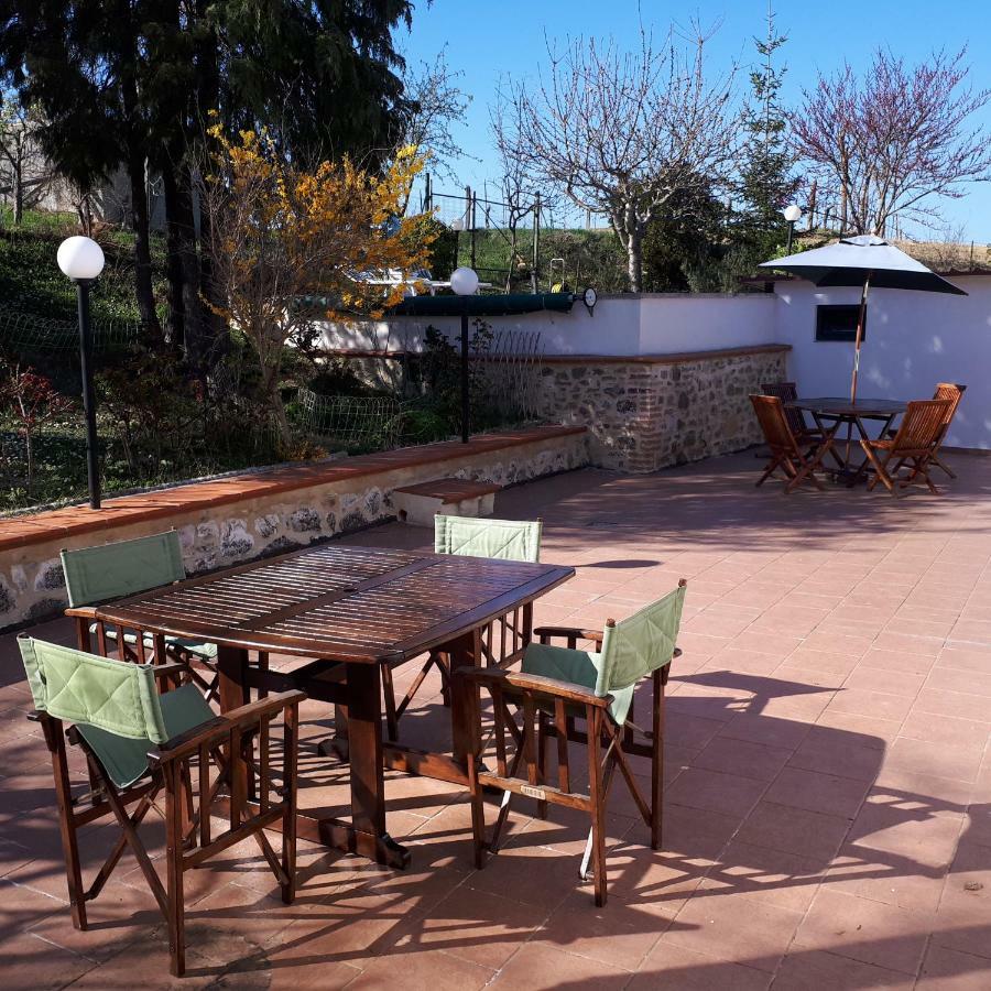 Il Ciliegio Del Pellegrino Apartment กุบบีโอ ภายนอก รูปภาพ