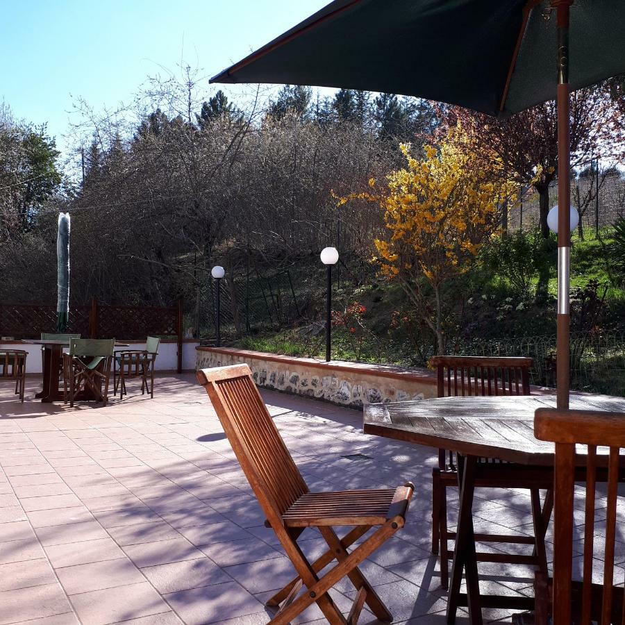 Il Ciliegio Del Pellegrino Apartment กุบบีโอ ภายนอก รูปภาพ